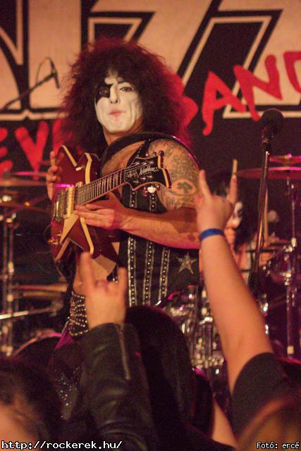  Piggy (Iggy Pop Tribute Band),  KISS Forever (KISS Tribute Band) - Fot: erc