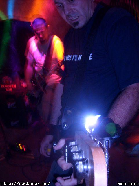  Fly-Tox,  Green Chillers,  Rocken Dogs,  Kerecsen,  Mr. Eddie Krueger,  Vaktltny,  Kpr Sndor Npi Zenekara - Fot: Morsus