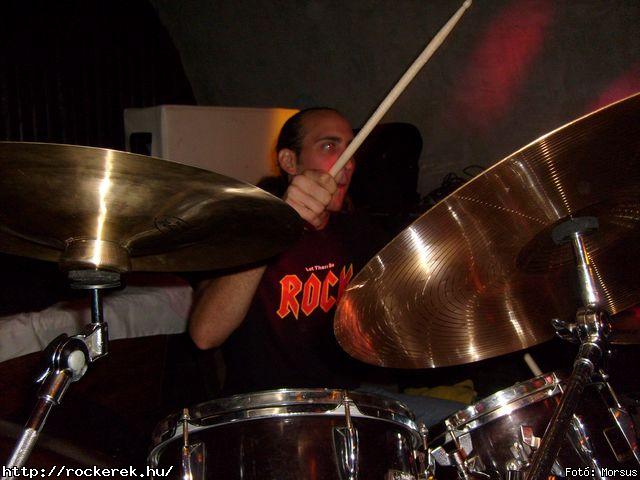  Fly-Tox,  Green Chillers,  Rocken Dogs,  Kerecsen,  Mr. Eddie Krueger,  Vaktltny,  Kpr Sndor Npi Zenekara - Fot: Morsus