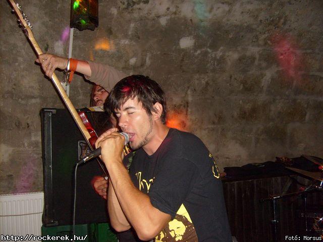 Fly-Tox,  Green Chillers,  Rocken Dogs,  Kerecsen,  Mr. Eddie Krueger,  Vaktltny,  Kpr Sndor Npi Zenekara - Fot: Morsus