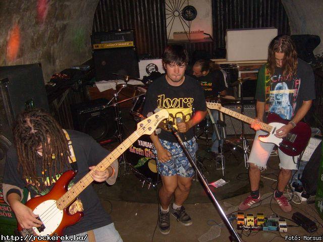  Fly-Tox,  Green Chillers,  Rocken Dogs,  Kerecsen,  Mr. Eddie Krueger,  Vaktltny,  Kpr Sndor Npi Zenekara - Fot: Morsus