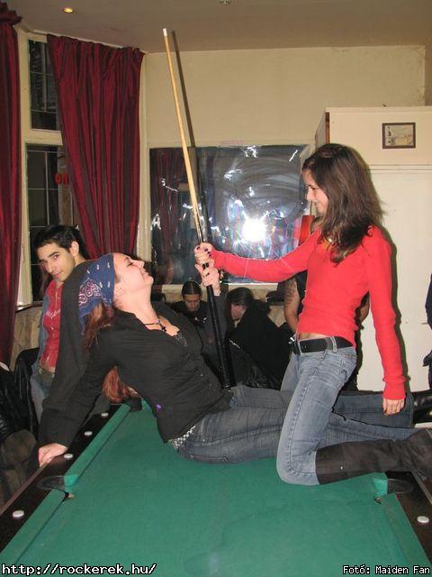  Tzmadr akusztikus,  Leslie McKlasky - Fot: Maiden Fan