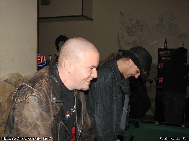  Tzmadr akusztikus,  Leslie McKlasky - Fot: Maiden Fan