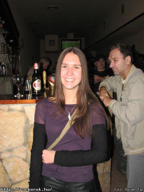  Tzmadr akusztikus,  Leslie McKlasky - Fot: Maiden Fan