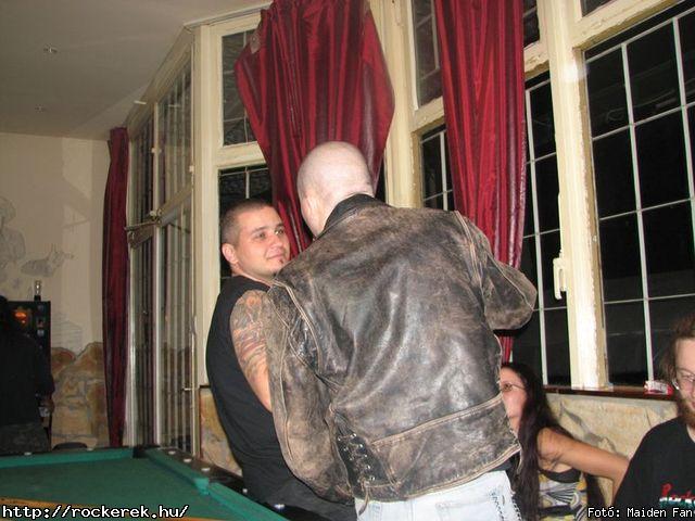  Tzmadr akusztikus,  Leslie McKlasky - Fot: Maiden Fan