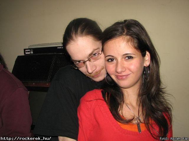  Tzmadr akusztikus,  Leslie McKlasky - Fot: Maiden Fan