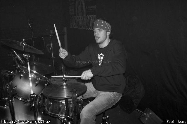  Crossholder, Mr. Basary Group, Remove - Fot: Szapy