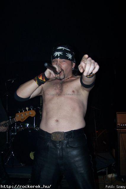  Crossholder, Mr. Basary Group, Remove - Fot: Szapy