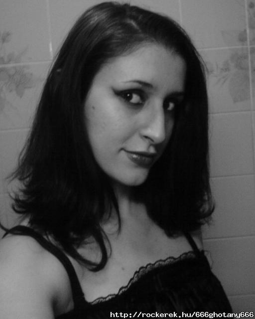 Goth lady