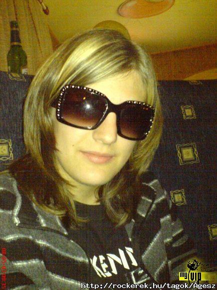 jobb ez gy :D