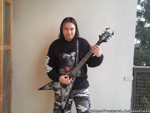 BC Rich Kerry Signature V, az j brdom