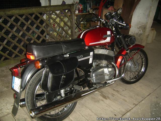 Az n 350 californiam,ignyesen felujitva tele extrkkal!Jegyzem nem elad a vas:)