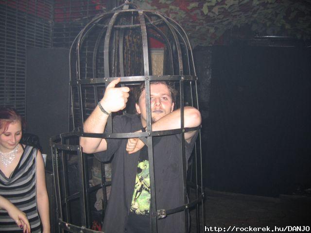 Gothic Helloween, Gyr
