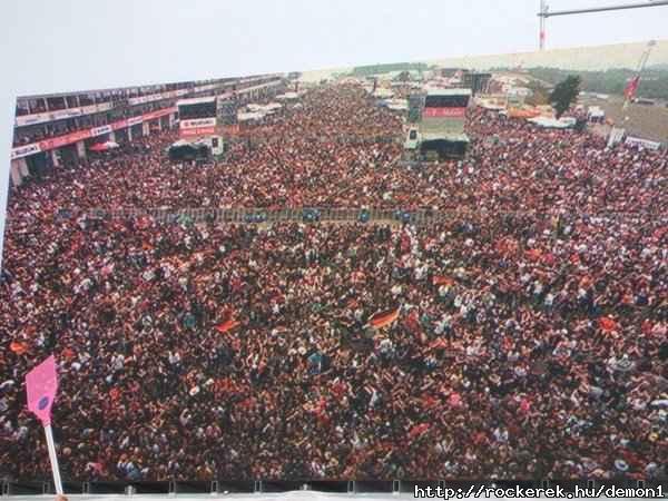 NA - Hol vagyok:D -------   Rock am Ring - Tallj meg