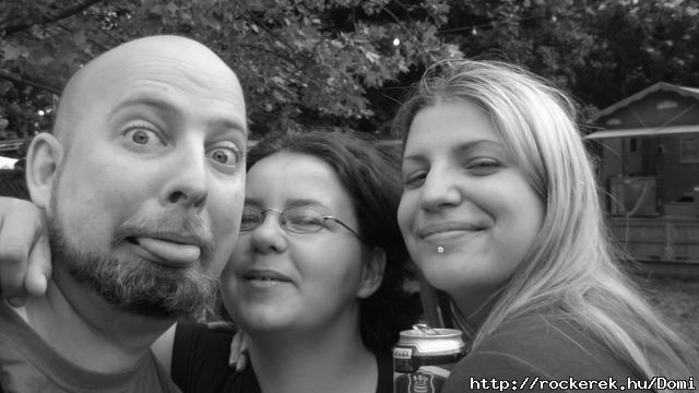 Tata, Mnika, n