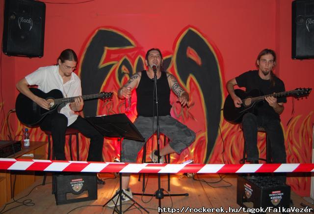 Csendes akusztikus est a "FMTRS"sel:)