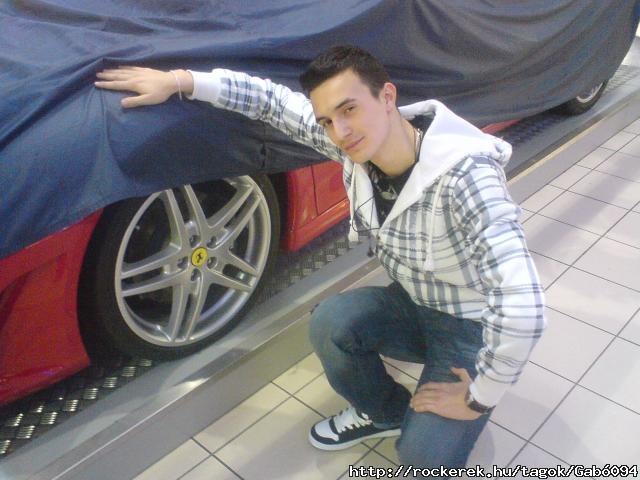 Egy igazi Ferrari-val <3 Kr.hogy le volt takarva:/