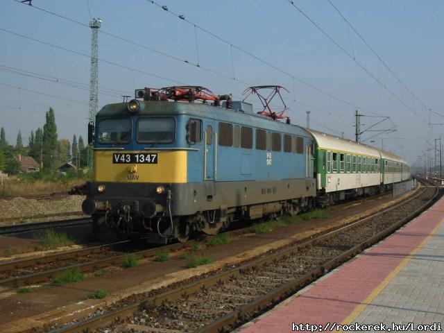 V43-1347 Itt a cicm!