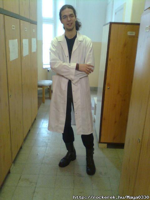 doktor r higyje el nha kerlget a bnat....
