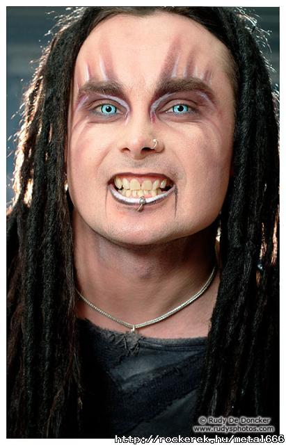 Dani Filth 15