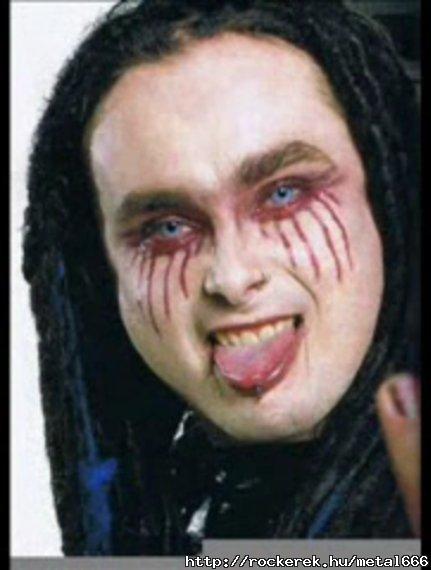 Dani Filth 40