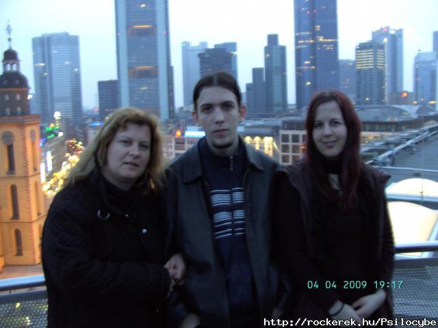 itt is csak n tudok rlni XD (Frankfurt am Main)