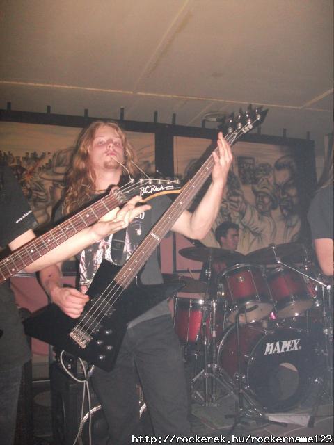 kedd 0045