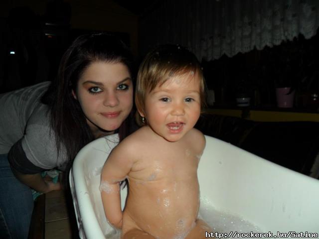 risz, nvre szeme fnye :):)