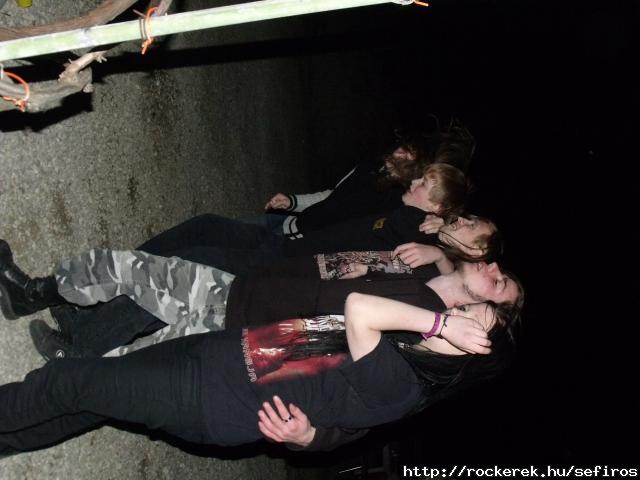 head bang  2