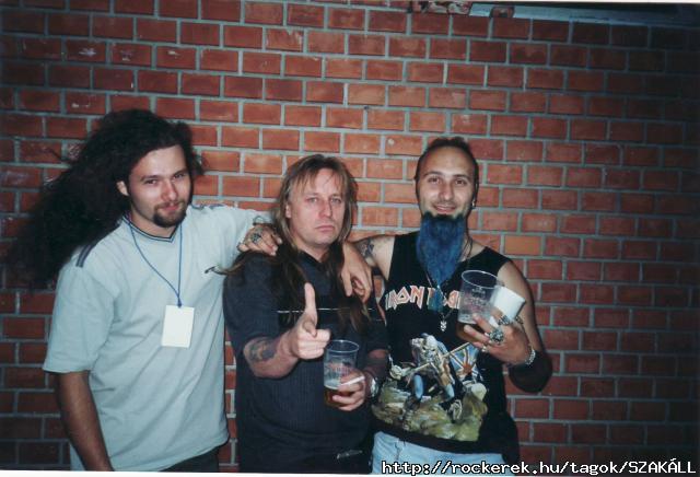 GYULA,TIBIKE A STRESSBL,S A KKSZAKLL HERCEG A JUNKIES TBORBAN