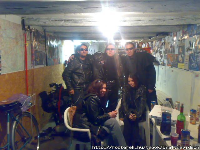 20100327348