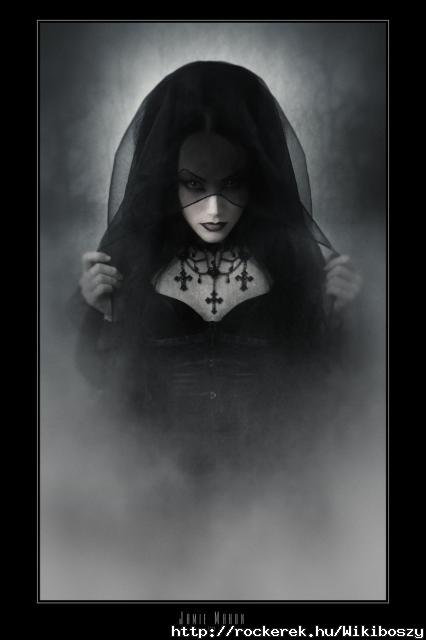 lady_in_black_236208_26278