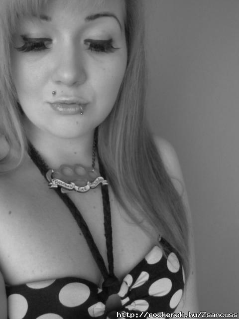 Knees are weak, hands are shaking, I can`t breathe So give me the drug, keep me alive